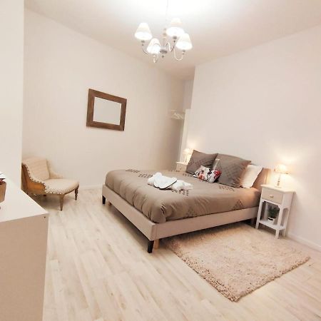 L'Echappee Belle - Terrasse 25M2 - Centre Ville - Lit Queen Size Сен-Кантен Экстерьер фото
